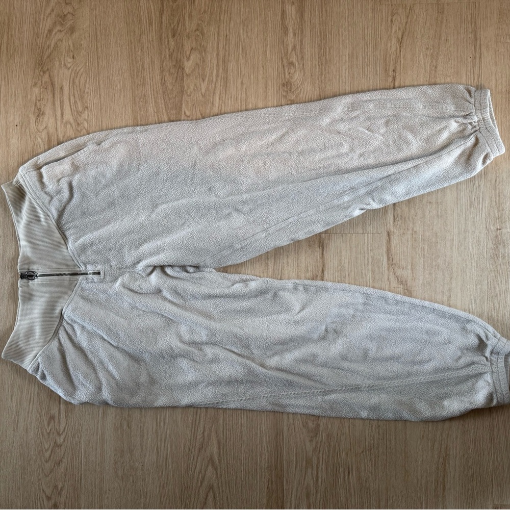 Aerie women’s Off-White Joggers